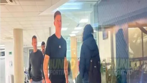 国乒奥运金牌得主退出世界排名：原因、做法与影响揭秘——新华网报道